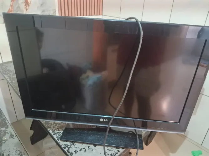TV LG 32 POLEGADAS COM DEFEITO