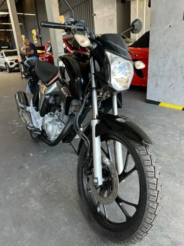 Titan 2018 160 impecável entrada a partir 1.000