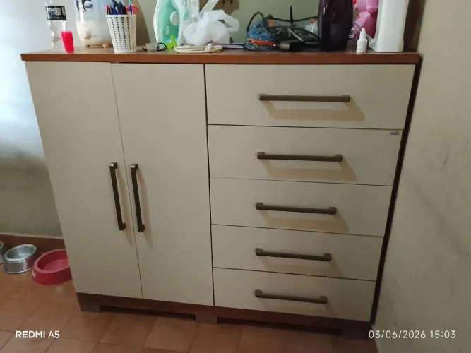 Cômoda grande