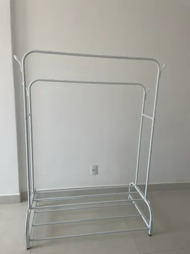 Cabideiro arara 150,00