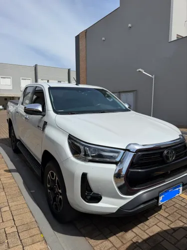 Toyota Hilux CD SRX 4X4 2.8 TDI 16V Diesel Aut. 2023