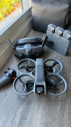 Avata 2 Combo Fly More 3 Baterias Google 3 + Bolsa Original DJI