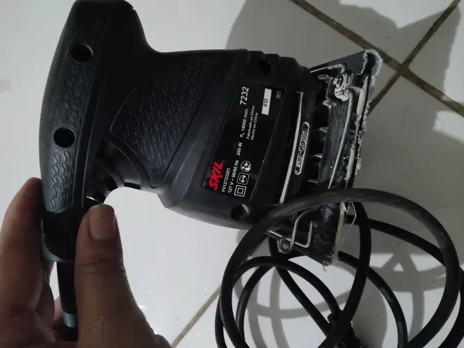 Lixadeira profissional Skil 7232 200w