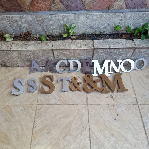Letras Para placas ou faixadas