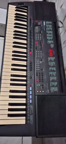Belíssimo teclado yamaha 5 oitavas