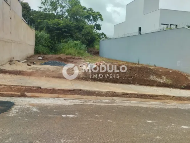 TERRENO à venda, JARDIM INCONFIDENCIA - Uberlândia/MG