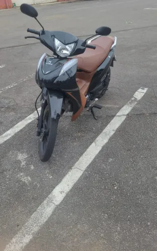 JET 125 ss (Preta/Marrom) - Shineray