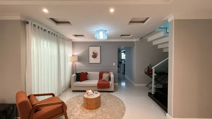 Sofa em bouclé off white 