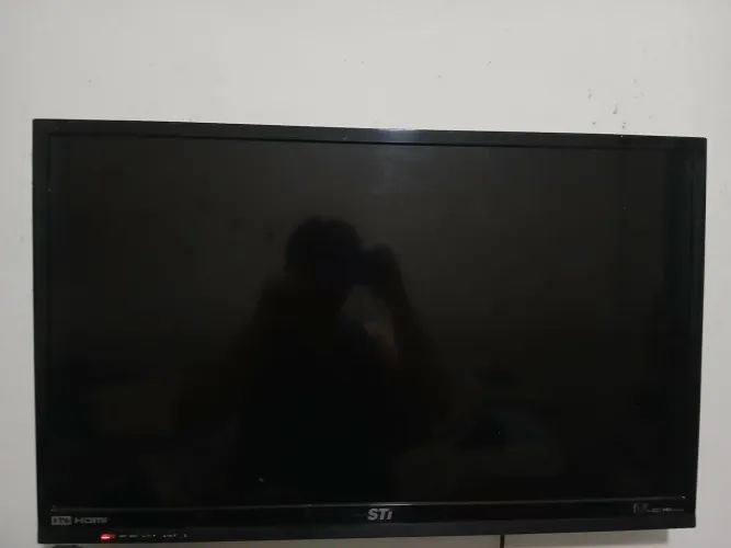 TV STI 32" Não Smart