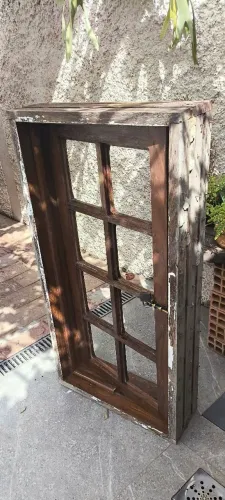 Vendo Janela de Madeira Maciça 