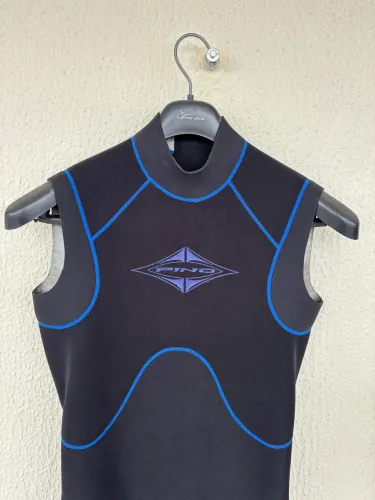 Roupa de neoprene