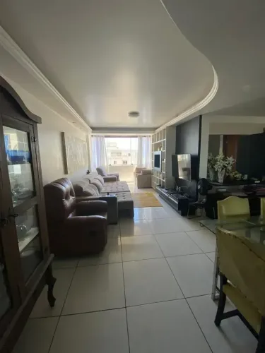 Imóvel para venda possui 230 metros quadrados com 4 quartos em Jatiúca - Maceió - AL