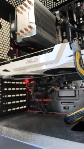 PLACA DE VIDEO GTX 1060 6G - Perfeita