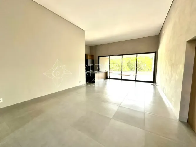 Casa térrea 3 suítes e piscina à venda Condomínio Arara Verde