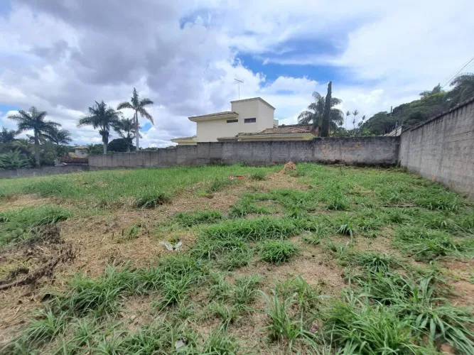 Lote/Terreno à Venda, 1100 m² no Garças 750 mil!