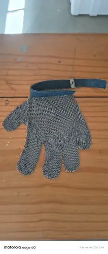 Luva de malha de aço
