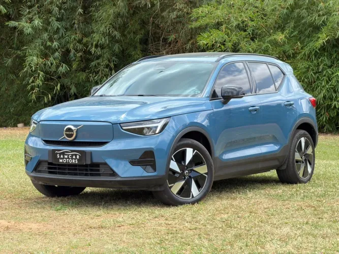 Volvo EX40 Plus P6 (elétrico) 2025