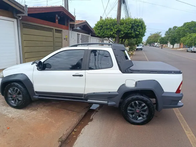 Fiat Strada Adventure1.8/ 1.8 Locker Flex CD 2010