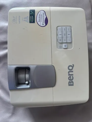Projetor BenQ DLP HDMI - Alta Qualidade de Imagem | Pronto para Uso