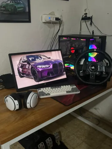 Pc gamer + volante g29 troco em mobilete 4 tempos!