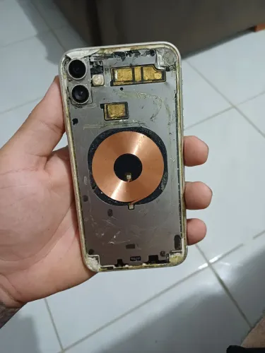 Iphone 11 retirada de peças 
