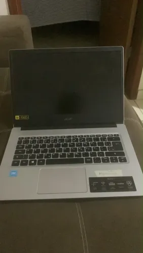 Notebook acer semi novo