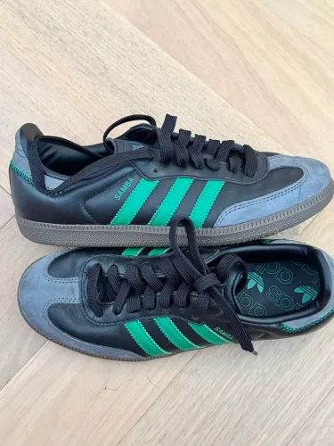 Tênis Adidas Samba OG Preto e Verde Tam. 36