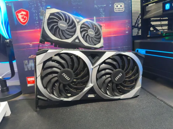 Placa de video rx 6650xt