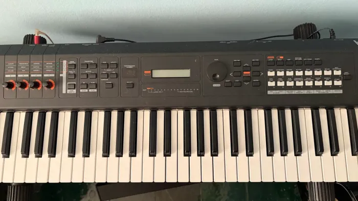 Teclado Yamaha MX61 V2