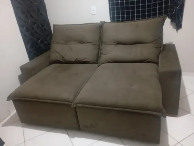 Sofá retrátil (950,00)