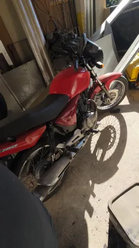 Cg Titan 2005 carburada,moto com motor novo toda certinha,aceito troca