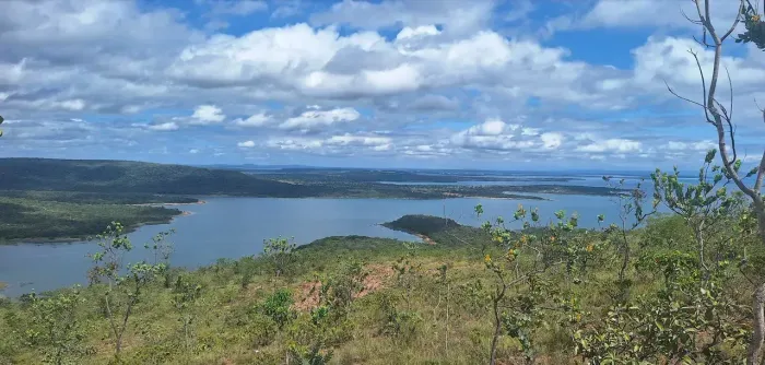 Imóvel para venda possui 30000 metros quadrados em Zona Rural - Três Marias - MG