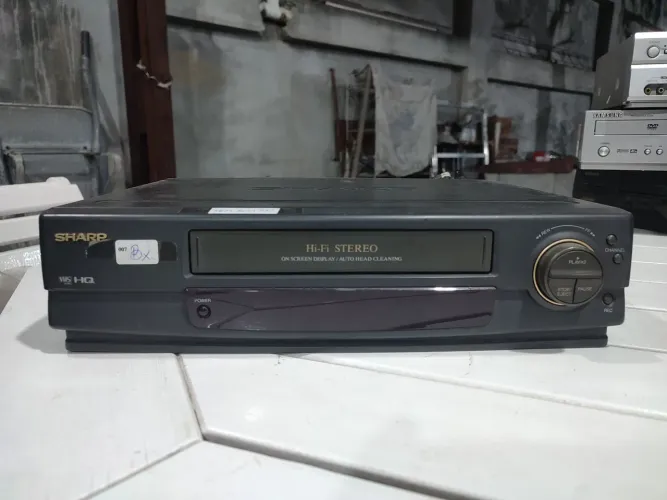 3 videocassetes SHARP por R$200,00