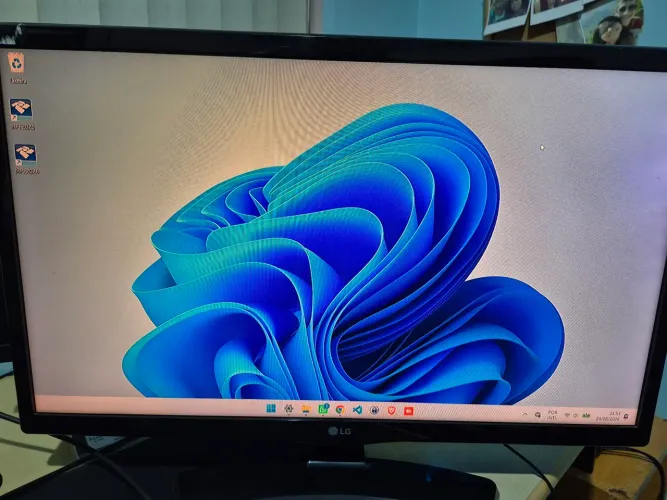TV Monitor LG HD - 24" (23.6") - Preto