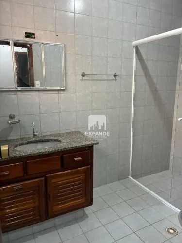 Casa com 4 dormitórios para alugar, 250 m² por R$ 5.500,00/mês - Vila Pinheiro Machado - B