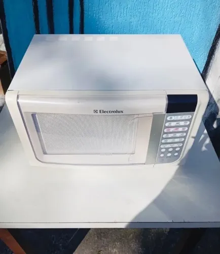 Microondas Electrolux 23 litros 127 volts Conservado Garantia