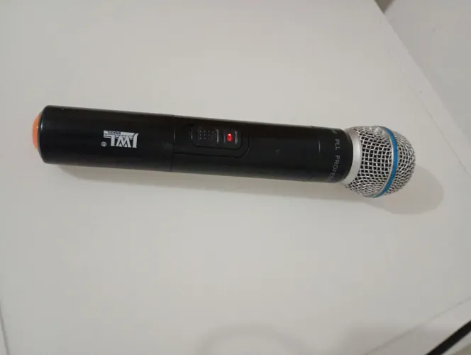 Microfone sem fio Bom Estado 