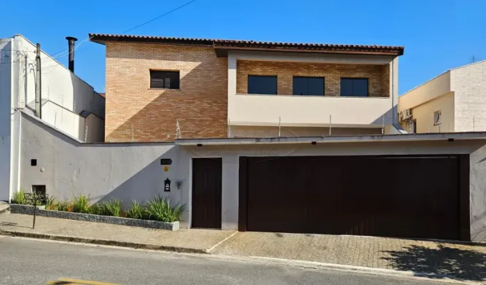 Casa Sobrado Alto Padrão no Jardim Pagliato | 580 m² | 6 Dormitórios | 4 Salas | Uso Resid