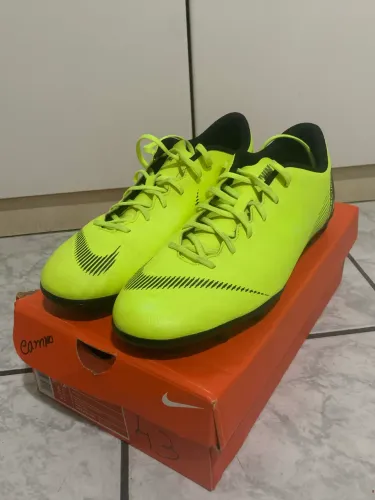Chuteira Nike
