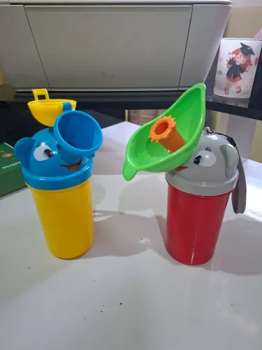 Vasinhos para fazer xixi infantil