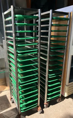 Carinho Inox com Bandejas