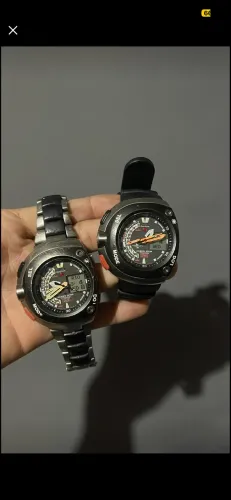 Meia lua pulseira de borracha todo on so dinheiro ou cartão ?