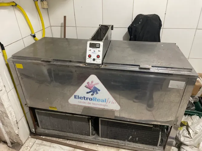 Maquina para Fabricar Sorvetes e Gelo Saborizado