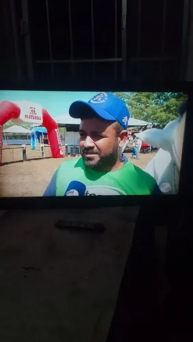 TV de LCD você 40 polegadas funcionando normalmente