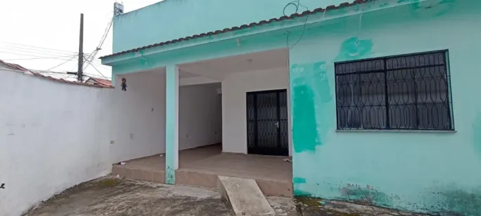 Alugo Casa em Queimados