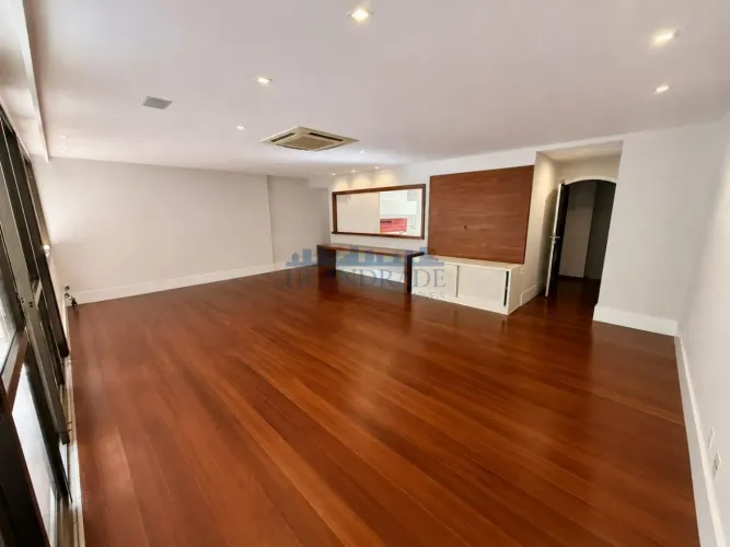 Jardim Oceânico  Varandão Gourmet | 3 Quartos (1 Suíte) | 2 Vagas | Localização Estratégic