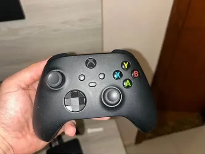 VENDE-SE XBOX SERIES S + 2 MANETES