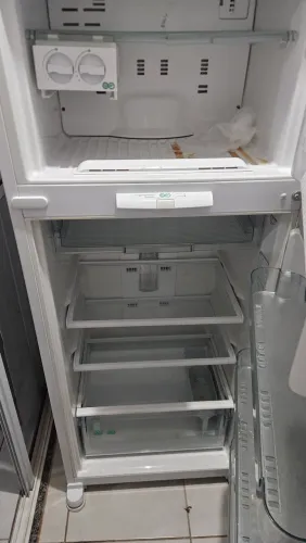 Geladeira urgente 
