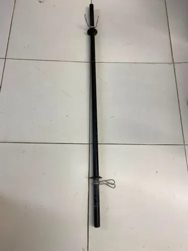 Barra reta para anilhas de musculação