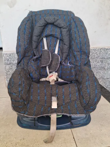 Vende-se cadeirinha para carro até 25kg